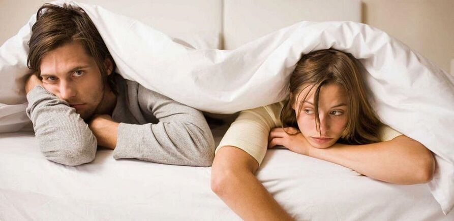 mulher chateada e homem com baixa potência